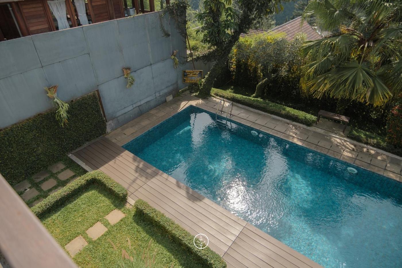 Villa Morning Glory Mountain View 4 Bedrooms With A Private Swimming Pool Bandung