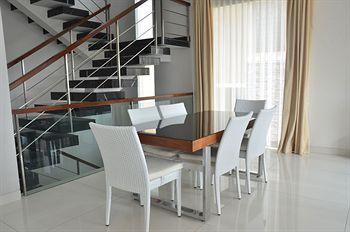 Morning Glory Mountain View 4 Bedrooms With A Private Swimming Pool * Bandung